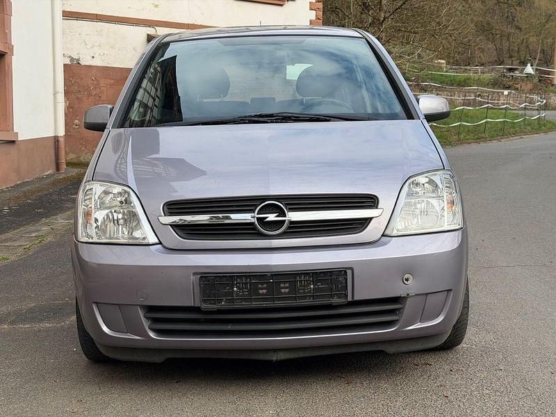 Gebraucht Opel Meriva Edition 90 PS (66 kW) 2005 Silber Van / Kleinbus
