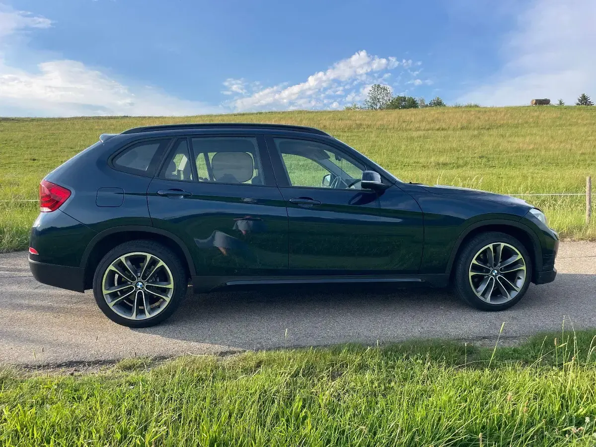 Gebraucht BMW X1 Sport Line 143 PS (105 kW) 2013 Blau SUV