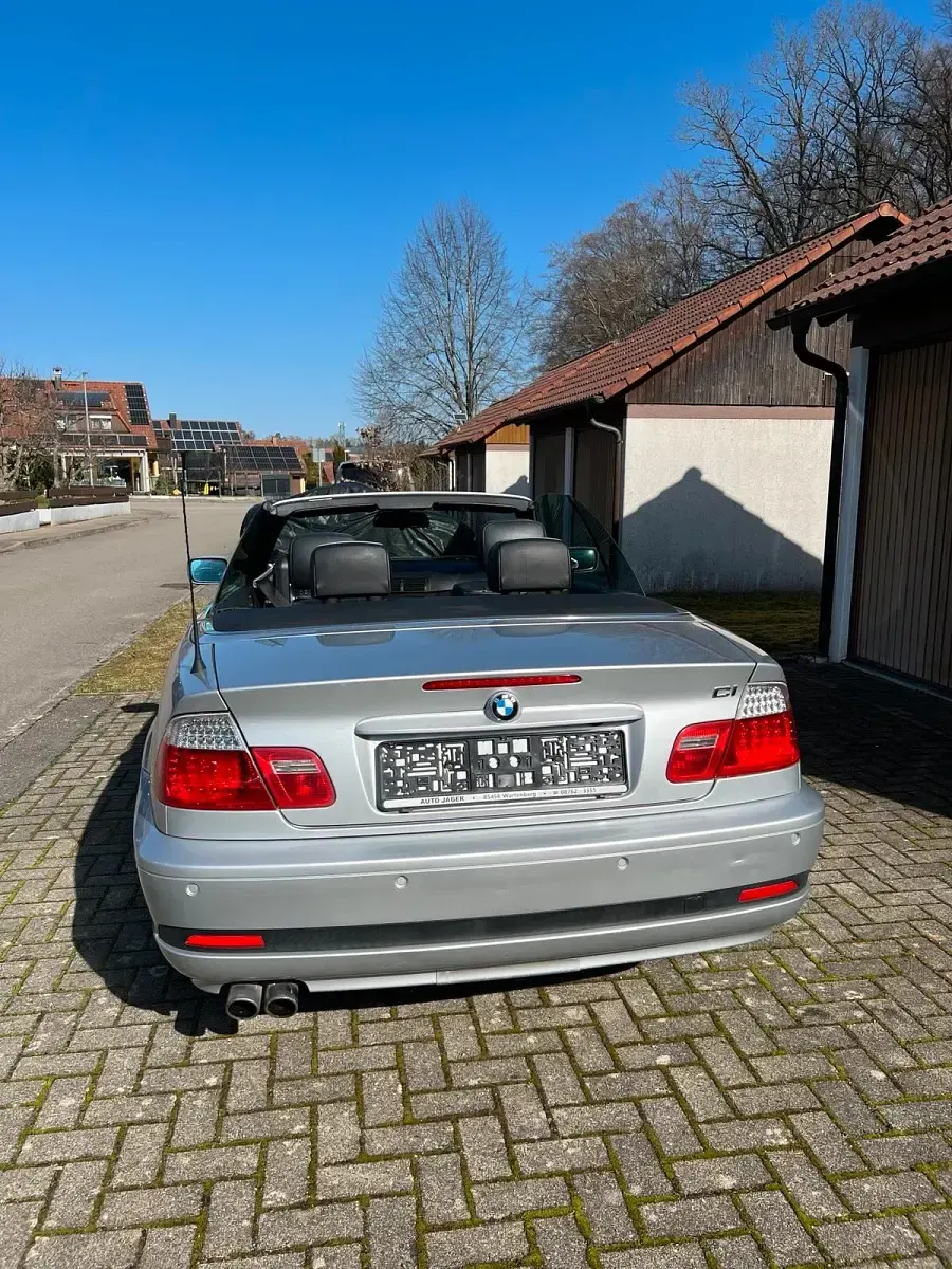 Gebraucht BMW 330 Cabriolet 231 PS (169 kW) 2003 Silber Cabrio