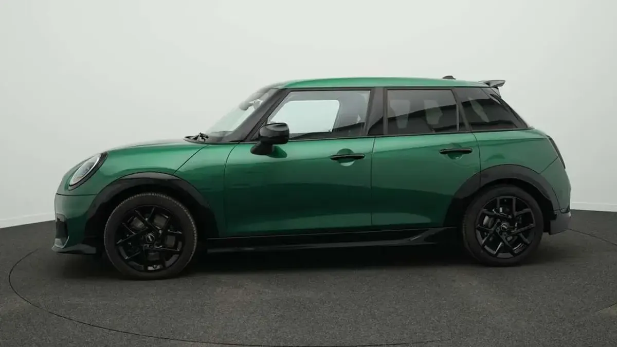 Gebraucht Mini John Cooper Works 156 PS (114 kW) 2024 Grün Kleinwagen