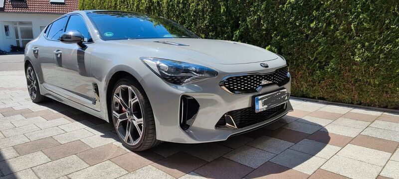 Grau Gebraucht 2019 Kia Stinger Limousine | 27.000 € (Superpreis) - Bild 1/4