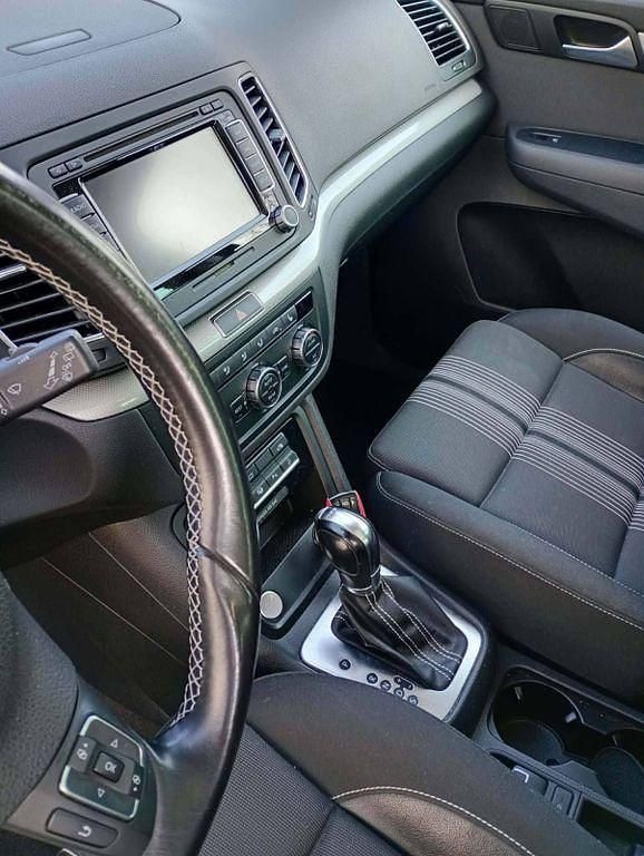 Gebraucht VW Sharan Comfortline 150 PS (110 kW) 2012 Blau Van / Kleinbus