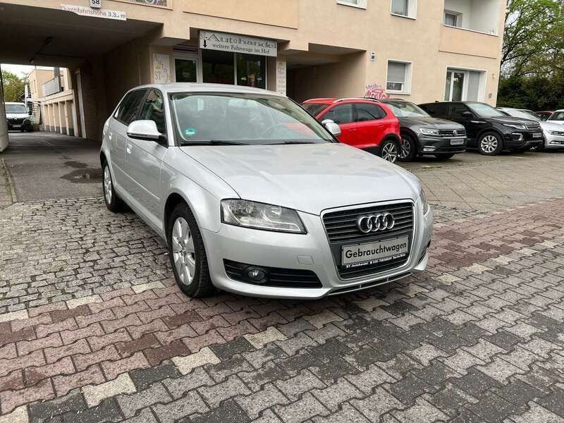 Eissilber metallic Gebraucht 2009 Audi A3 Kleinwagen | 5.990 € (Fairer Preis) - Bild 1/4