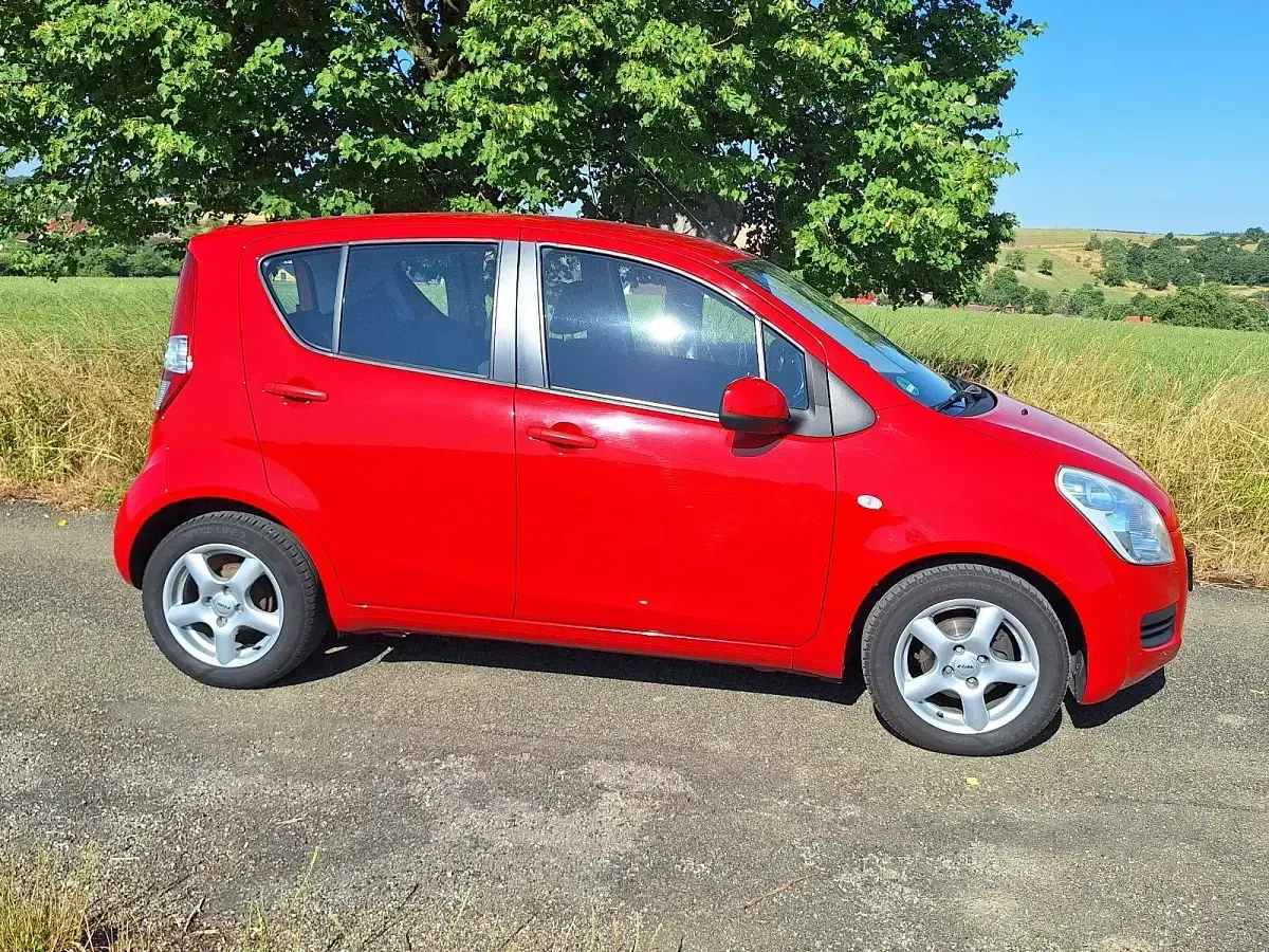 Gebraucht Suzuki Splash 94 PS (69 kW) 2012 Rot Kleinwagen