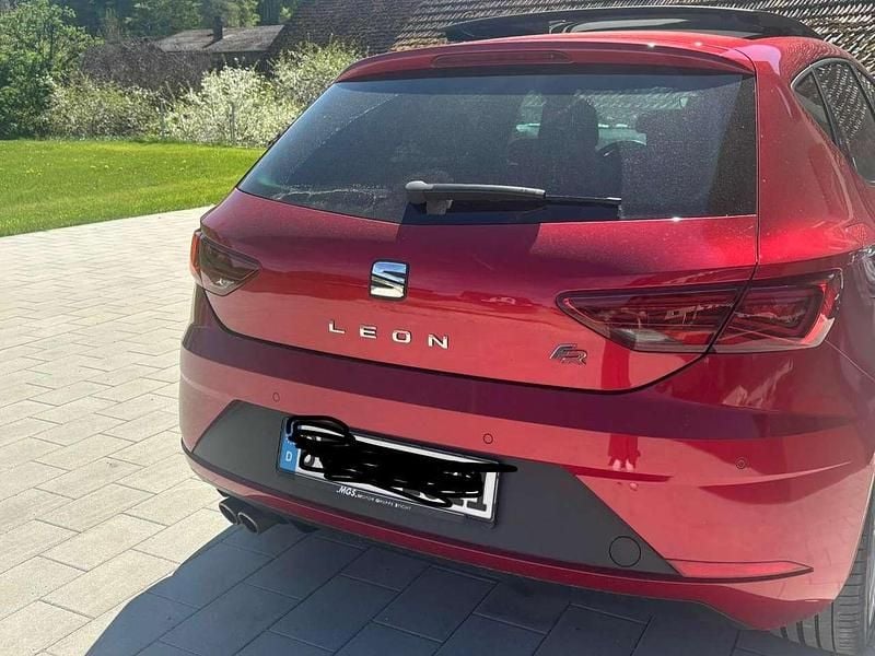 Usata Seat Leon ST 184 CV (135 kW) 2018 Rosso Station wagon