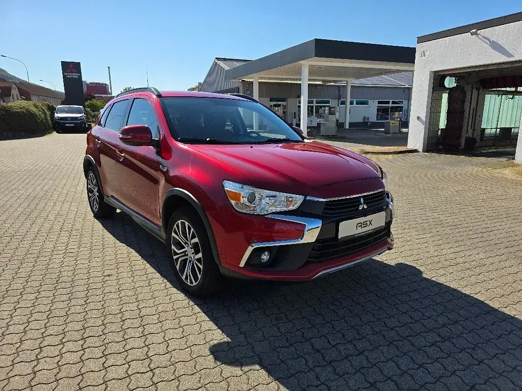 Gebraucht Mitsubishi ASX Edition 117 PS (86 kW) 2017 Karminrot SUV