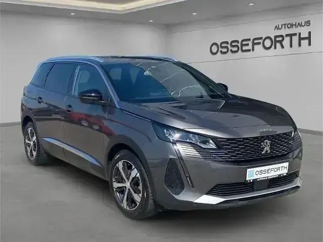 Gebraucht Peugeot 5008 Allure 131 PS (96 kW) 2023 Grau SUV