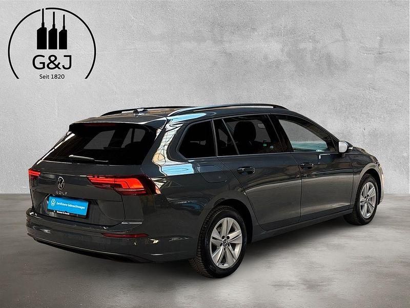 Gebraucht VW Golf VIII Life 150 PS (110 kW) 2025 Grau Kombi