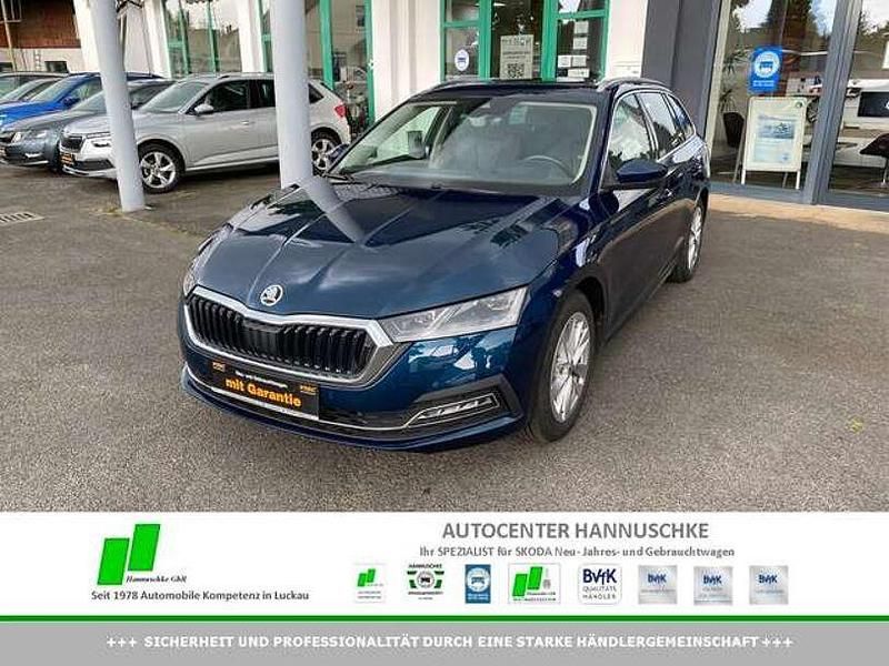 Lava blau metallic (metallic) Gebraucht 2021 Skoda Octavia Style Kombi | 26.675 € (Etwas zu teuer) - Bild 1/3
