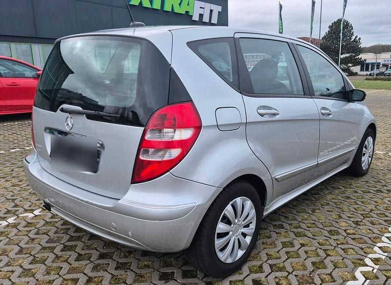 Gebraucht Mercedes A150 95 PS (69 kW) 2007 Silber Kleinwagen