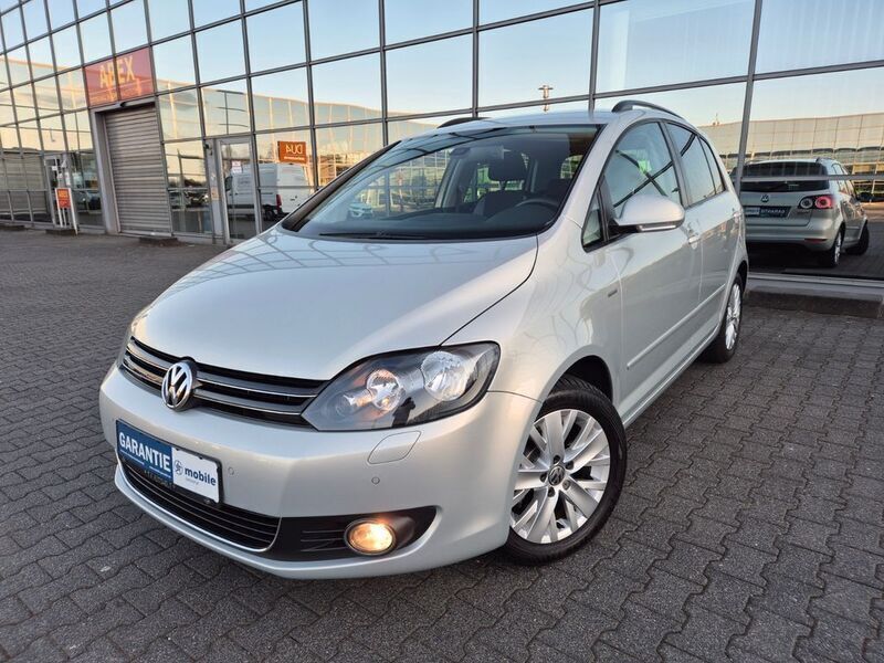 Silber Gebraucht 2013 VW Golf VII Life Limousine | 7.590 € (Guter Preis) - Bild 1/4