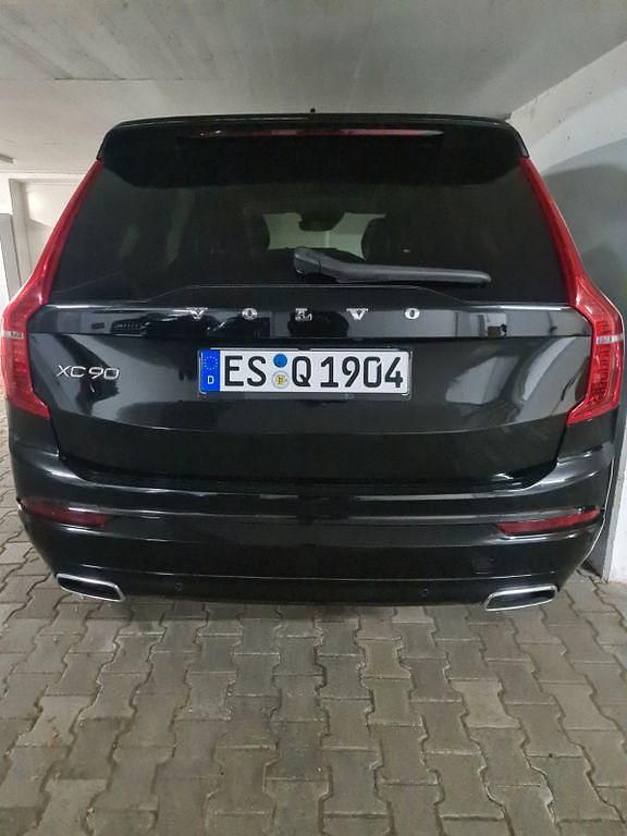 Schwarz Gebraucht 2021 Volvo XC90 Momentum SUV | 47.900 € (Guter Preis) - Bild 1/4