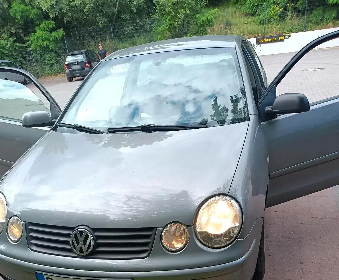 Gebraucht VW Polo 75 PS (55 kW) 2004 Grau Kleinwagen