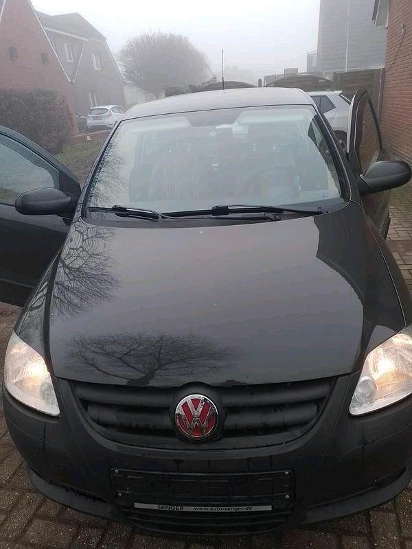 Gebraucht VW Fox 54 PS (39 kW) 2009 Grau Kleinwagen