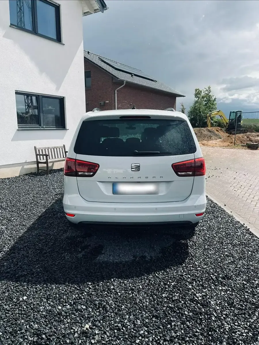 Gebraucht Seat Alhambra 150 PS (110 kW) 2019 Weiß Van / Kleinbus