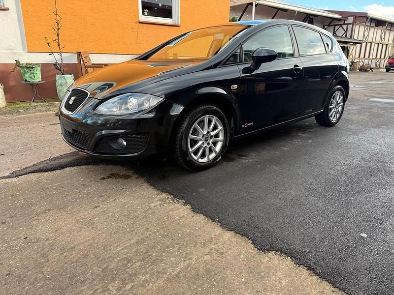 Schwarz Gebraucht 2012 Seat Leon Copa Kleinwagen | 3.299 € (Fairer Preis) - Bild 1/4