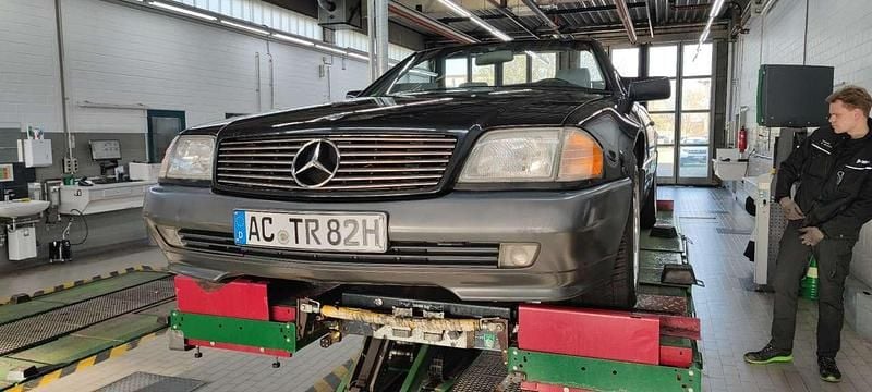 Gebraucht Mercedes SL300 Elegance 190 PS (139 kW) 1992 Grau Cabrio