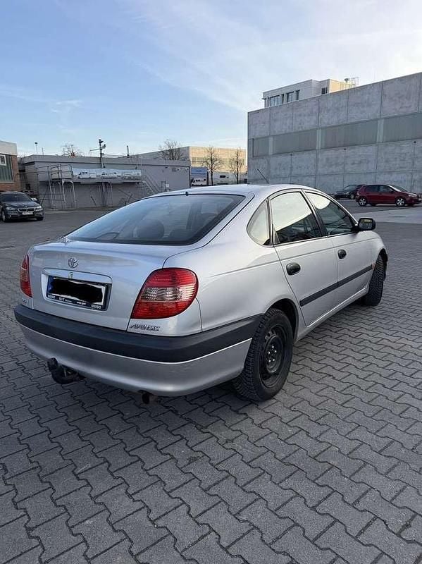 Gebraucht Toyota Avensis Sol 129 PS (94 kW) 2001 Limousine