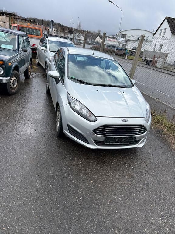 Gebraucht Ford Fiesta Trend 95 PS (69 kW) 2013 Kleinwagen