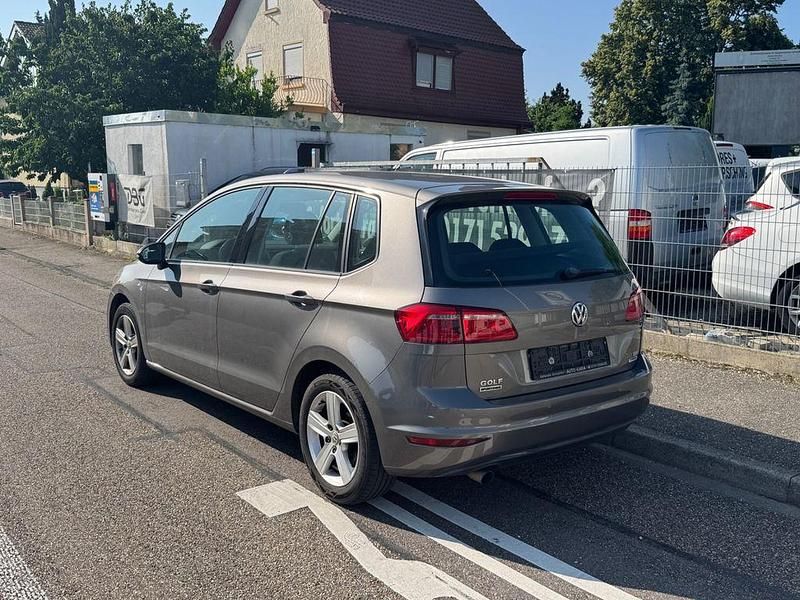 Gebraucht VW Golf VII Comfortline 110 PS (80 kW) 2016 Grau Limousine