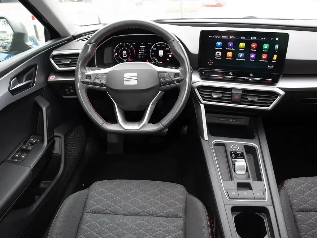 Gebraucht Seat Leon FR 204 PS (150 kW) 2022 Magnetic grau metallic Limousine