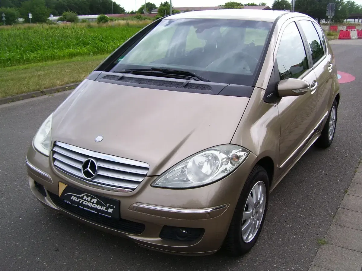 Gebraucht Mercedes A180 Elegance 109 PS (80 kW) 2008 Gold Kleinwagen