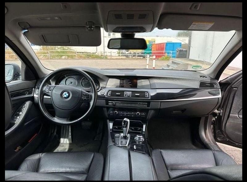 Gebraucht BMW 520 184 PS (135 kW) 2012 Schwarz Kombi