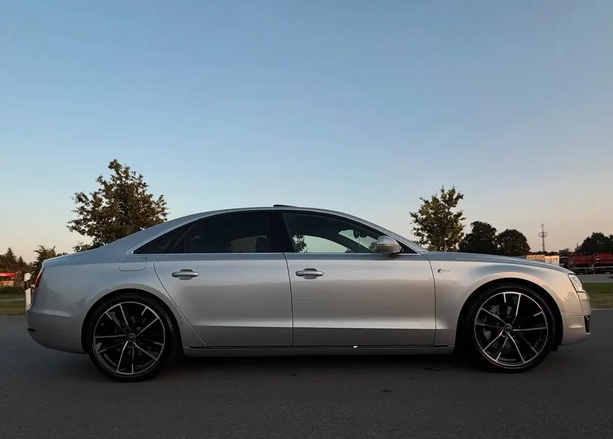 Gebraucht Audi A8 333 PS (244 kW) 2014 Silber Limousine