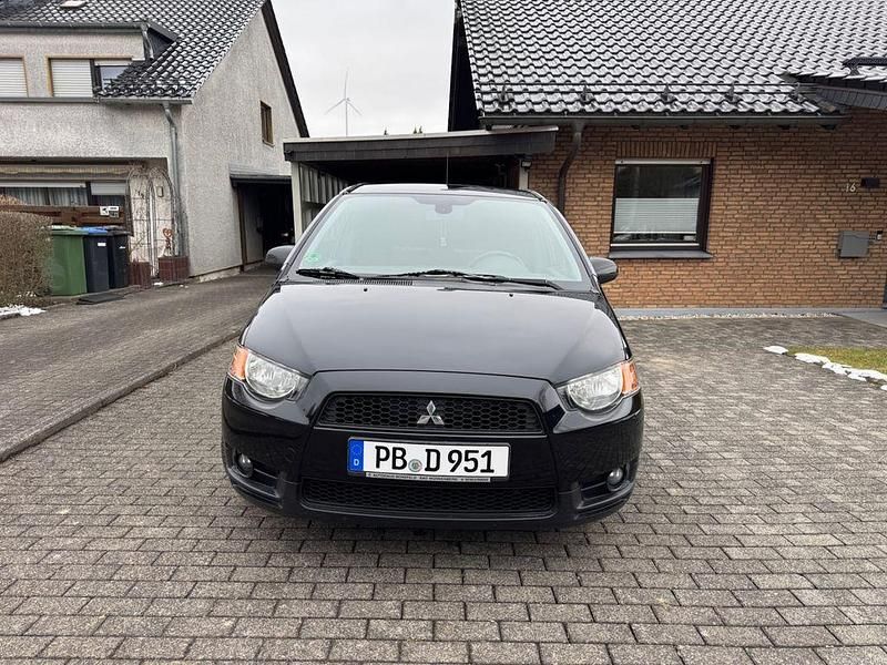 Gebraucht Mitsubishi Colt Inform 95 PS (69 kW) 2010 Schwarz Kleinwagen