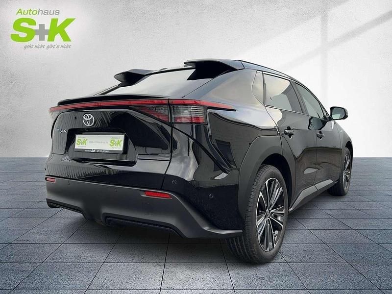 Gebraucht Toyota bZ4X Basis 164 kW (224 PS) 2023 Black (schwarz) SUV