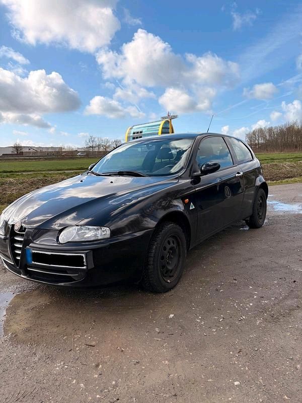 Gebraucht Alfa Romeo 147 120 PS (88 kW) 2003 Schwarz Kleinwagen