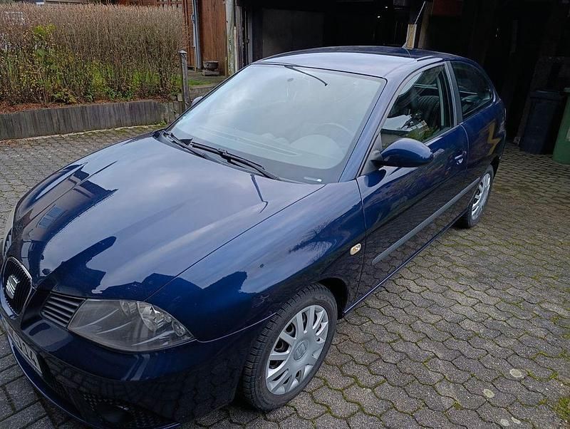 Blau Gebraucht 2007 Seat Ibiza Comfort Limousine | 1.200 € (Fairer Preis) - Bild 1/4