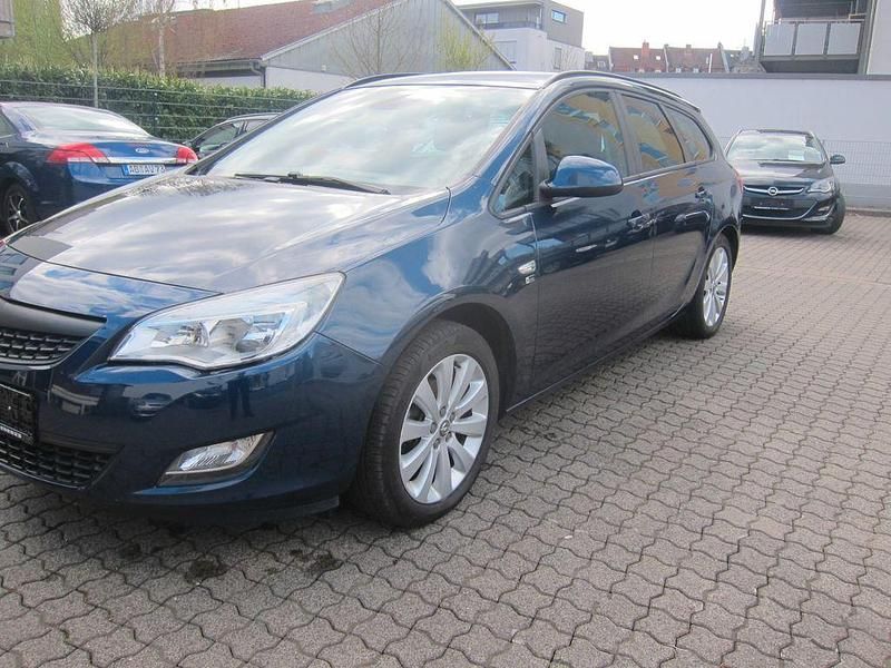 Usata Opel Astra 140 CV (102 kW) 2012 Blu Station wagon