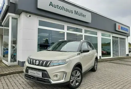 Gebraucht Suzuki Vitara Comfort 116 PS (85 kW) 2023 Beige SUV