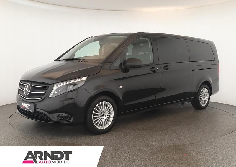 Obsidianschwarz Gebraucht 2024 Mercedes Vito Van / Kleinbus | 48.884 € - Bild 1/4