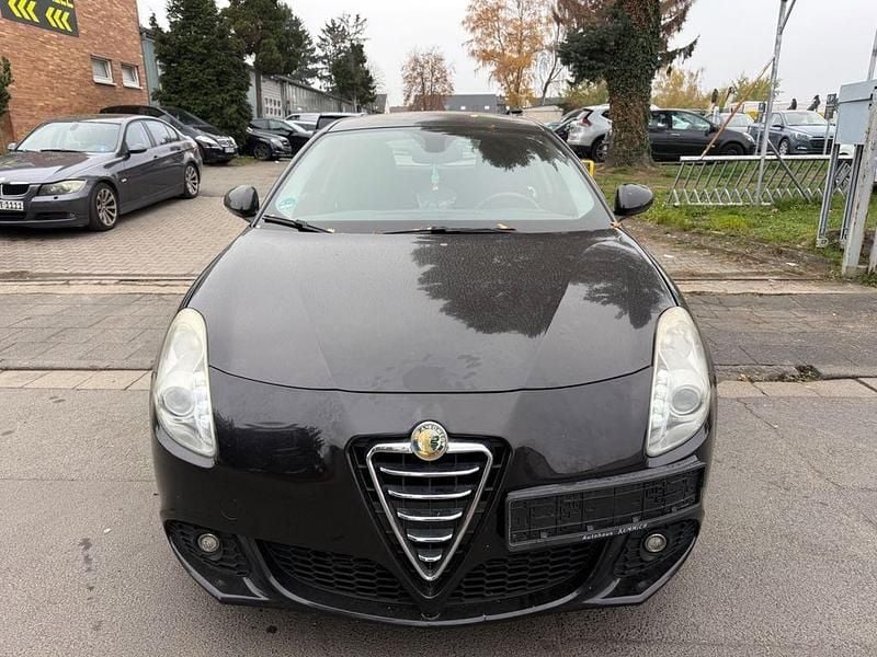 Gebraucht Alfa Romeo Giulietta 140 PS (102 kW) 2011 Schwarz Kleinwagen