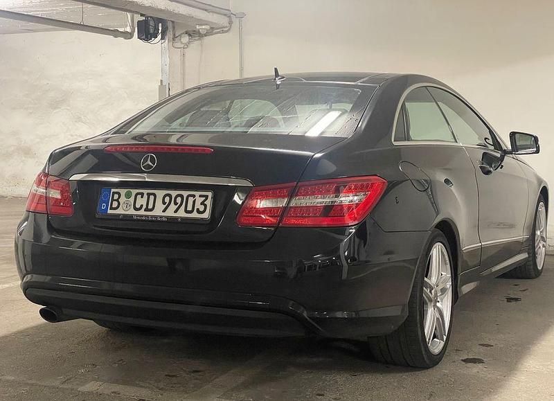 Gebraucht Mercedes E250 AMG 204 PS (150 kW) 2013 Schwarz Coupé
