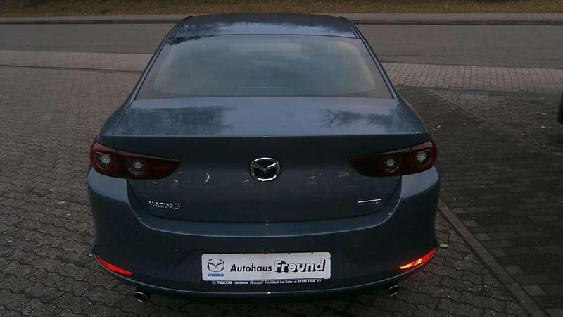 Gebraucht Mazda 3 Exclusive-Line 140 PS (102 kW) 2025 Polymetal gray Limousine