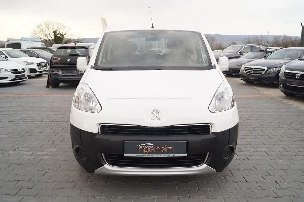 Gebraucht Peugeot Partner Tepee Active 98 PS (72 kW) 2013 Weiß Van / Kleinbus