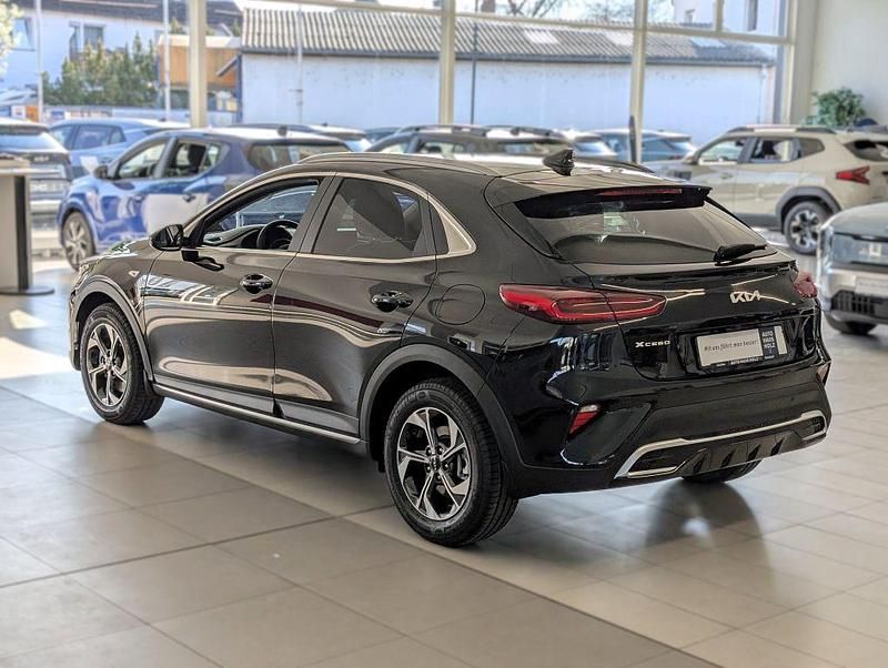 Neu Kia XCeed 150 PS (110 kW) 2026 Zilinaschwarz SUV