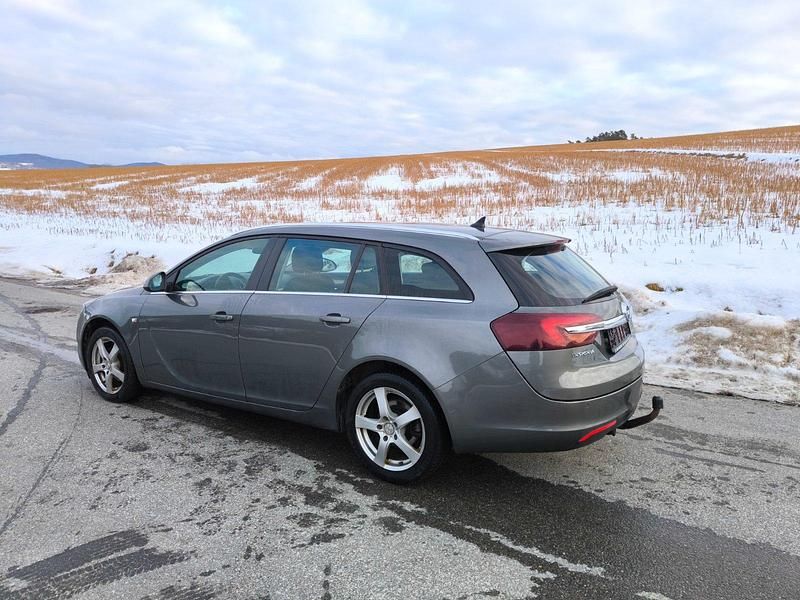 Gebraucht Opel Insignia 136 PS (100 kW) 2017 Grau Kombi