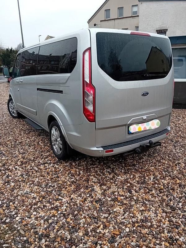Gebraucht Ford Transit Custom Titanium 170 PS (125 kW) 2019 Silber Van / Kleinbus