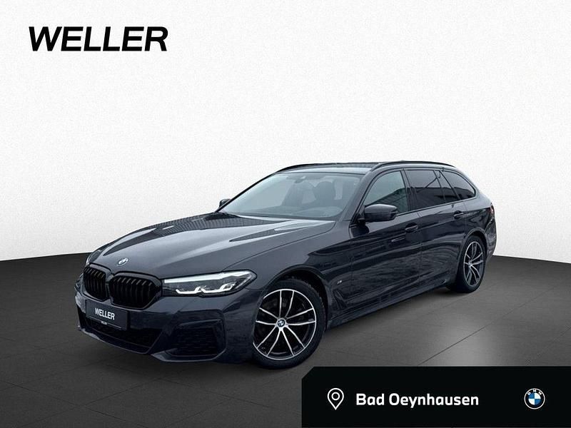 Sophistograu (grau) Gebraucht 2021 BMW 520 Comfort Edition Kombi | 37.950 € (Teuer) - Bild 1/4