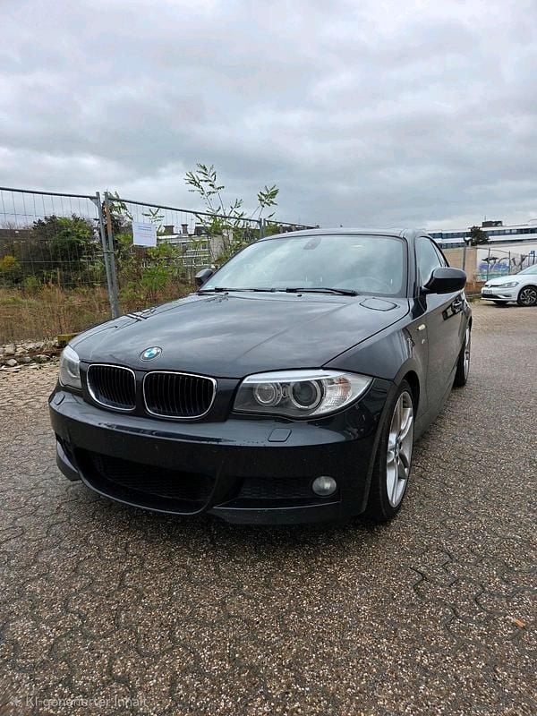 Schwarz Gebraucht 2011 BMW 120 Coupé M Sport Coupé | 8.700 € (Fairer Preis) - Bild 1/4
