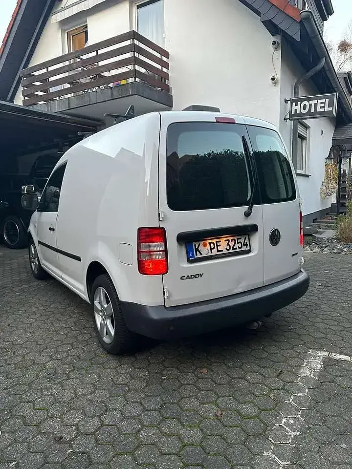 Gebraucht VW Caddy 105 PS (77 kW) 2012 Weiß Van / Kleinbus