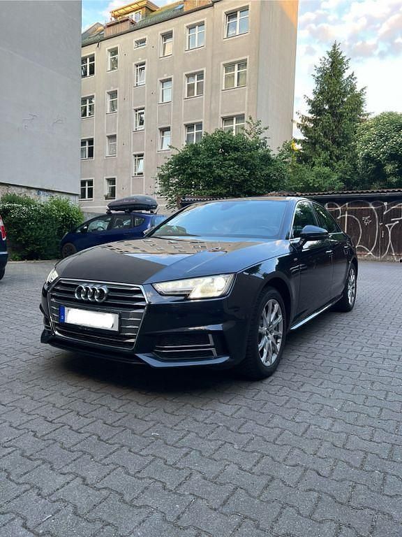 Schwarz Gebraucht 2016 Audi A4 Sport Limousine | 16.390 € (Fairer Preis) - Bild 1/4