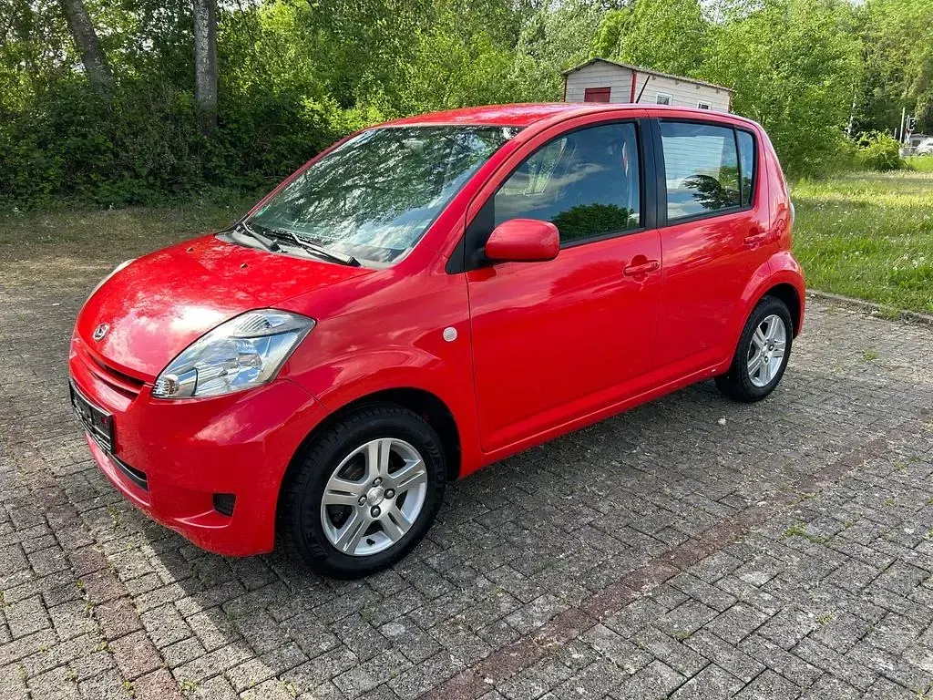Gebraucht Daihatsu Sirion 91 PS (66 kW) 2008 Rot Kleinwagen