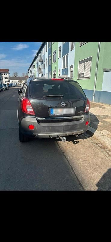 Schwarz Gebraucht 2011 Opel Antara SUV | 5.000 € - Bild 1/4
