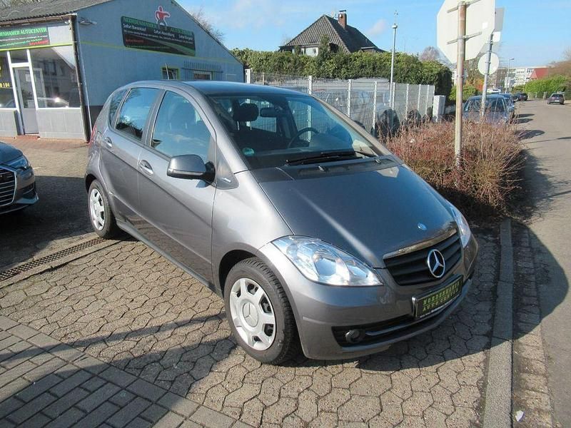 Gebraucht Mercedes A160 Elegance 95 PS (69 kW) 2009 Braun Van / Kleinbus