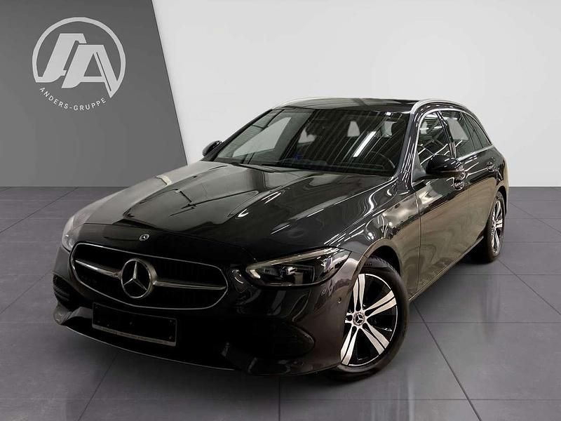 Gebraucht Mercedes C200 Avantgarde 163 PS (119 kW) 2023 Grau graphitgrau Limousine
